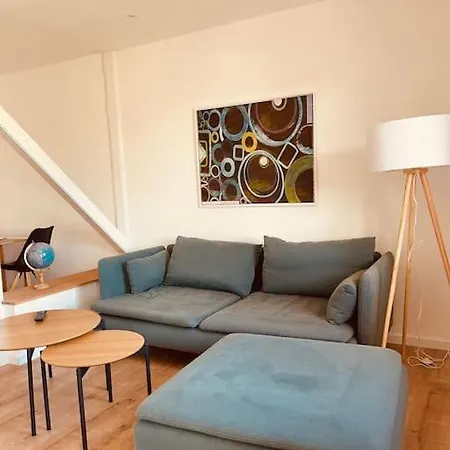 Lichtdurchflutetes Mit Balkon Apartman