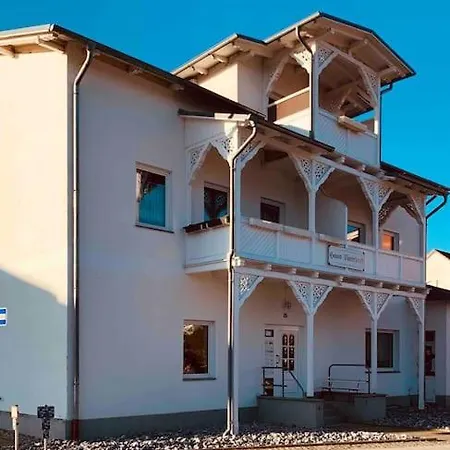 Lichtdurchflutetes Mit Balkon Apartman Sellin