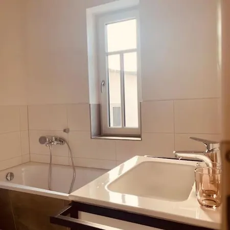 Lichtdurchflutetes Mit Balkon Apartment Sellin (Rugen)