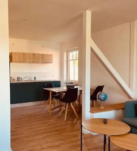 Apartmán Lichtdurchflutetes Mit Balkon *